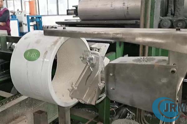 Auto lubrication spray machine for aluminium billet by atomization